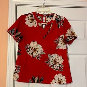 Open V-Neck printed blouse